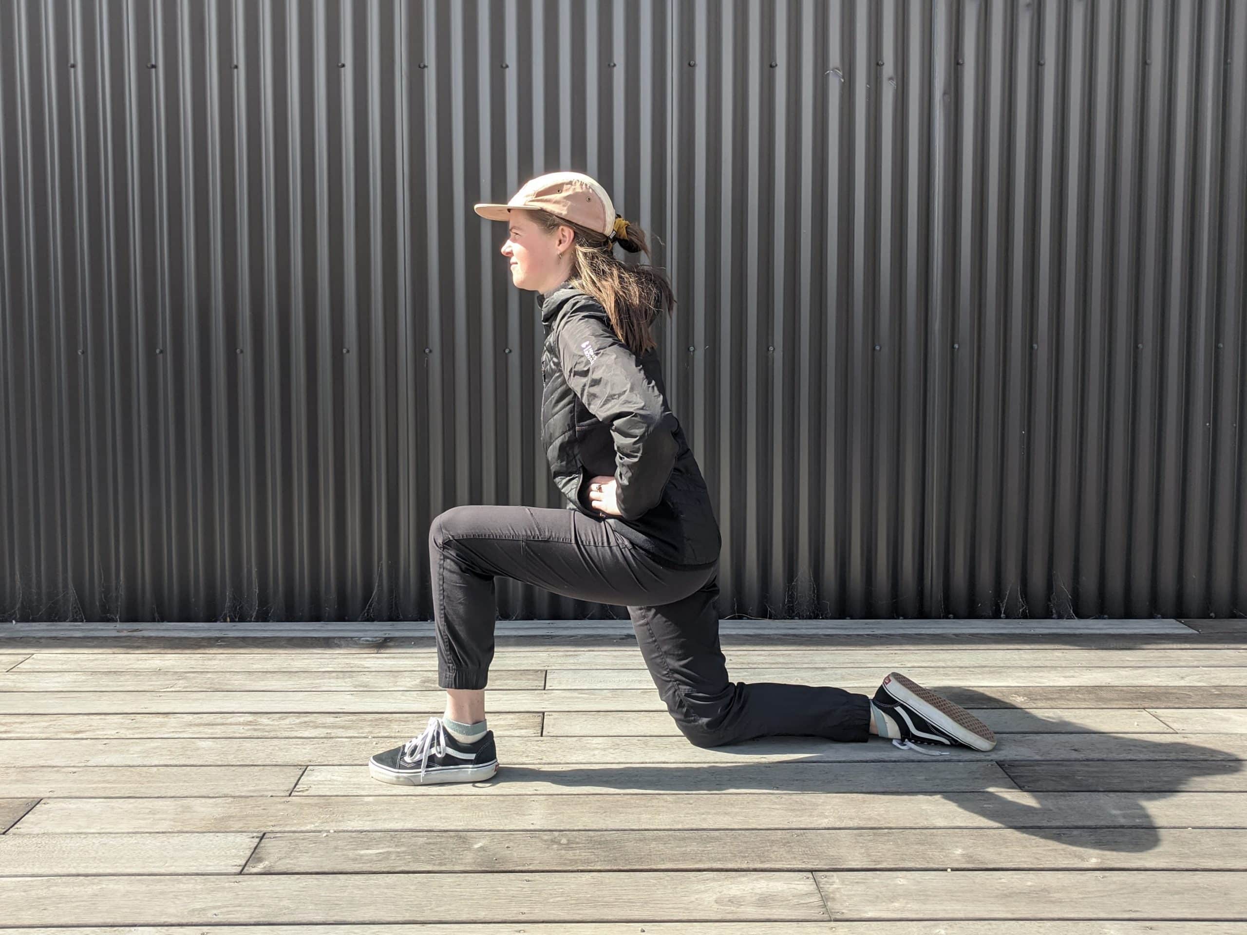 Hip flexors stretch for mountain bikers