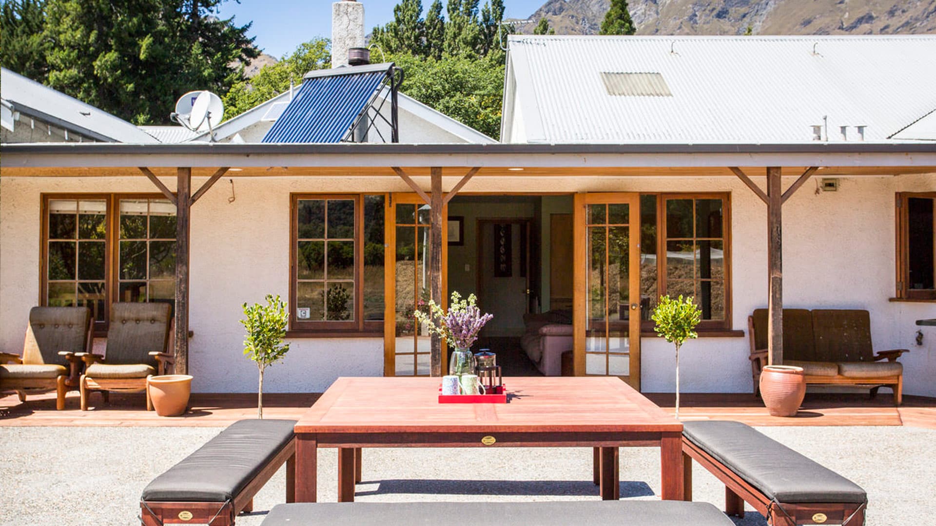 The Homestead holiday home, located on Glendhu Station in Wanaka NZ