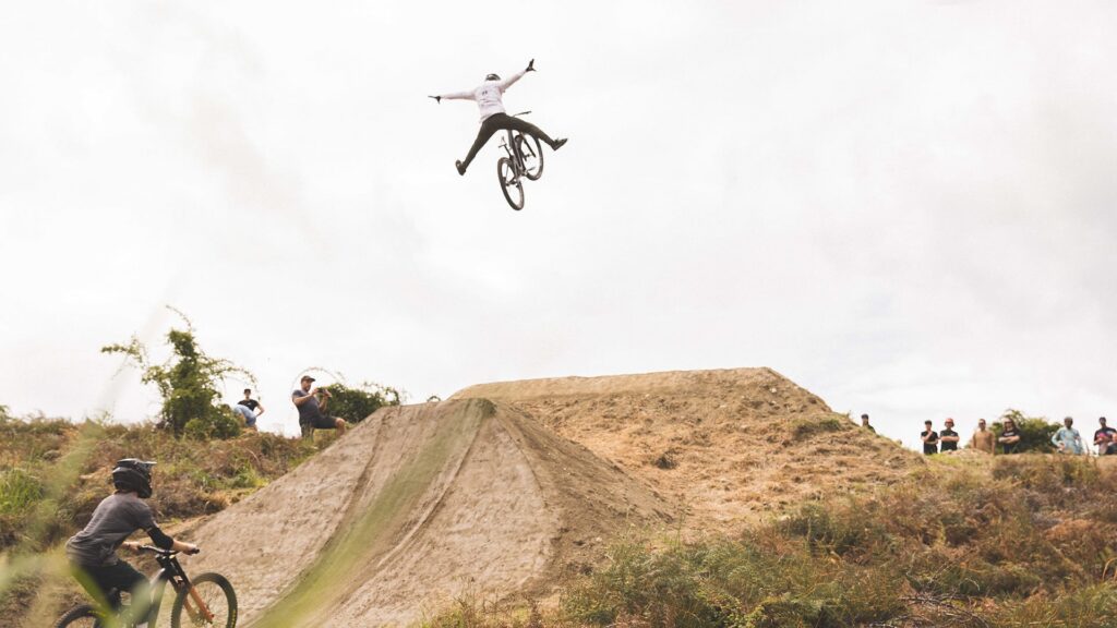 Midpoint Jump Jam at Bike Glendhu